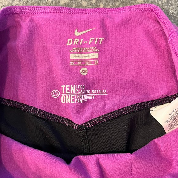 NIKE DriFit High compression Womens Legendary Leggings Capri - Picture 4 of 5